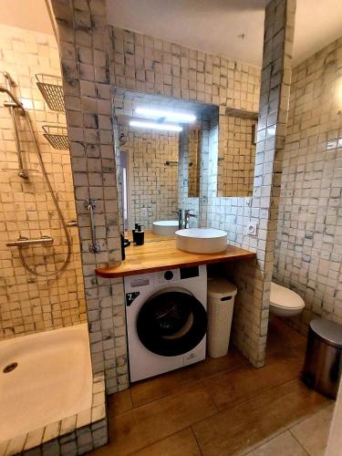 浴室, Appartement T3 plein centre ville in 萊拉旺杜市中心