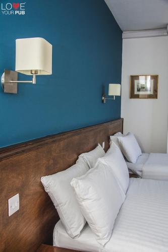 Keppels Head Hotel - image 11