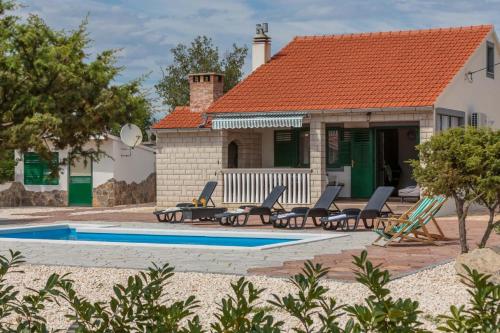 外部景觀, Villa Mystic Woods in 德里諾維錫