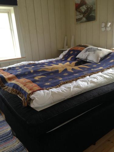 4 twin beds