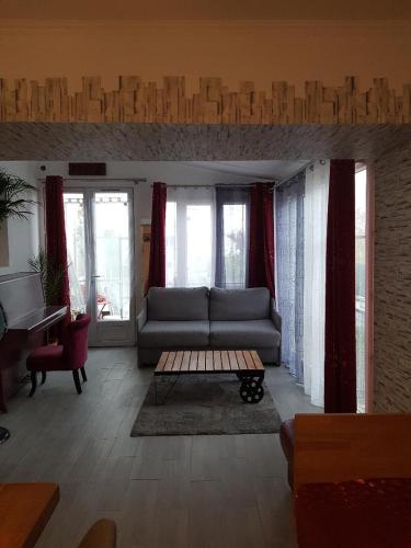 Appartement Avec Balcon Entre Paris Et Disney - Location saisonnière - Torcy