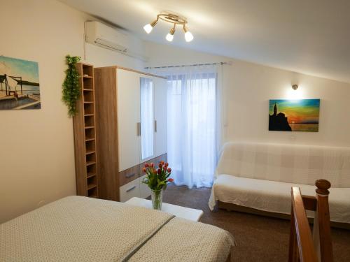 Apartment & room Irena