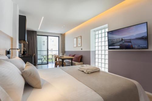 Urban Suite room in Alinea Urban Saripolou Square