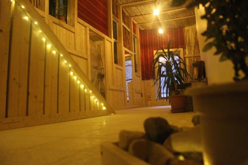 7 Caves Hotel in Maan