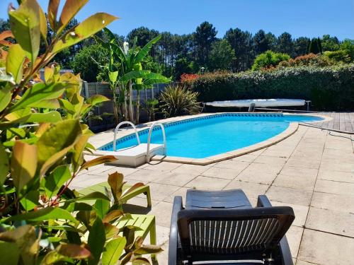 Grosszügiges Ferienhaus mit Pool in Le Porge gîte à louer Saumos