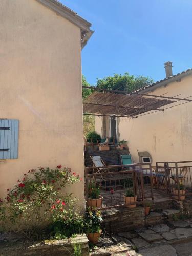 . le hameau de Sylvanes