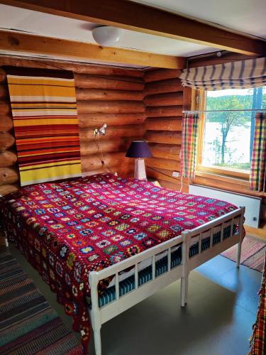 1 double bed, 1 twin bed, 3 sofa beds