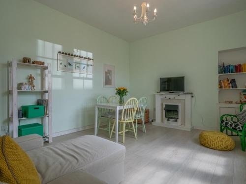 Central Spacious Flat At Royal Mile - Pass the Keys 5