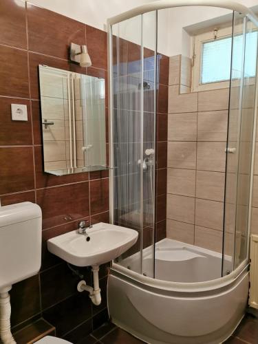 Carmen Pension - image 5