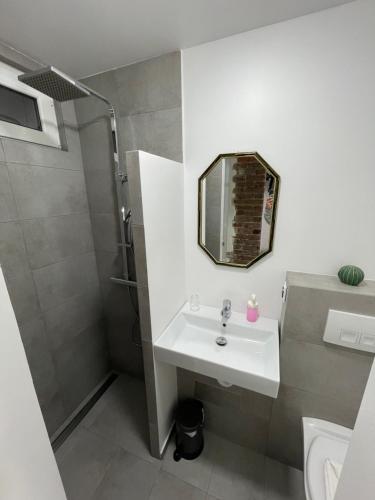 Liberty Hotel Cologne, Кёльн (фото 9)