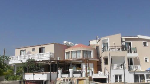 Bella Rosa - image 14
