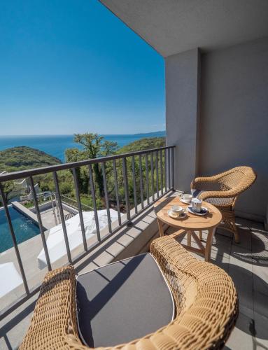 Vivid Blue Serenity Resort