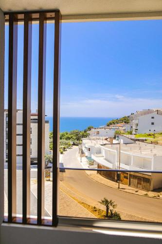 Apartment with Sea View image 5