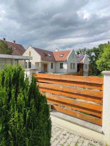 A szálláshely kívülről, Malomkerék Vendégház (Malomkerek Vendeghaz) in Fertőboz