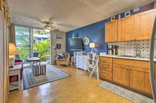 Tropical Studio w/ Shared Pool on Kailua Kona - image 11
