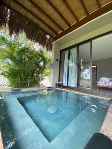 3 bedrooms, 5 beds