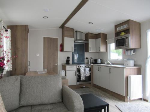 Chichester Lakeside Self-Catering Holiday Home