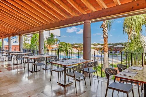 Fiesta Inn Cuernavaca - image 4