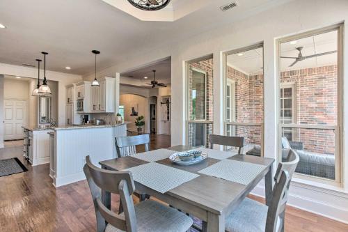 Chic Ranch Villa Less Than 5 Mi to Lake Ray Roberts! in Pilot Point, USA