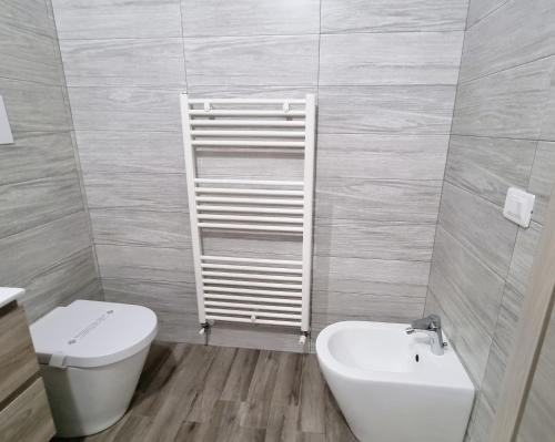 Double Room image 6