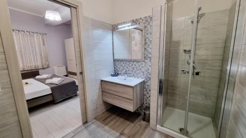 Double Room image 1