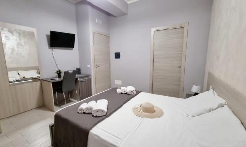 Double Room image 5