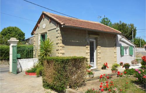 Awesome home in Tarascon with 1 Bedrooms gîte à louer Lansac
