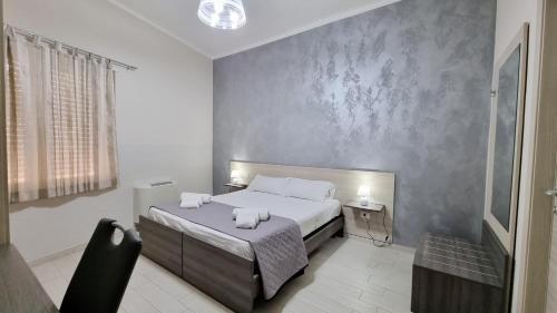 Double Room image 3