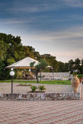Kert, Villa Patrizia-Luxury Villa in Mottola