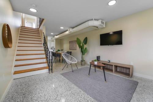 Awesome 2 BR Residence Close to Miami Beach 3 in Miami, USA