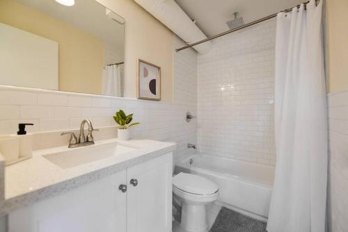 Awesome 2 BR Residence Close to Miami Beach 3 in Miami, USA