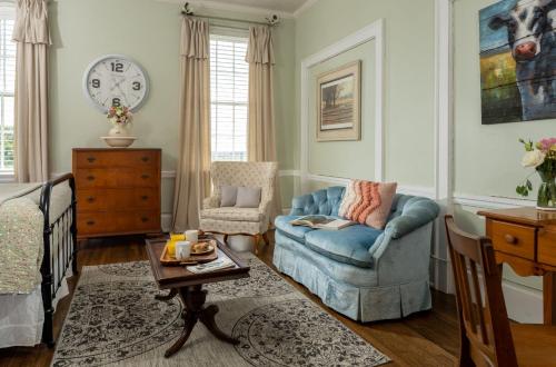 Magnolia Manor and Chapel