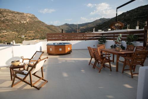 white house apollon naxos in 阿波羅納斯