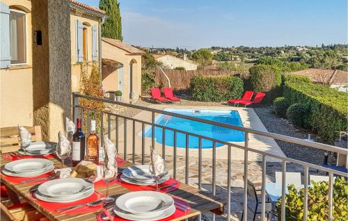 Peldbaseins, Amazing Home In Cruzy in Cruzy