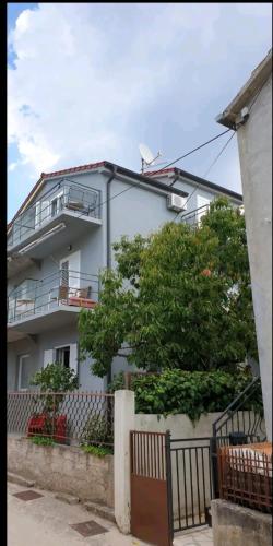 Kia Ora Apartment in Rogoznica