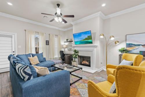 Boho Retreat! Home away from Home! Tv in Each Room