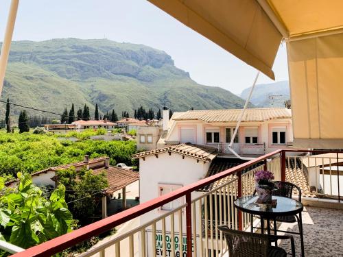 Balkons/terase, Maria house in Elaionas (Diakopto)
