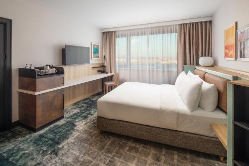 Crowne Plaza Budapest By IHG - image 2