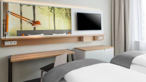 Holiday Inn Munich - Leuchtenbergring an IHG Hotel - image 3