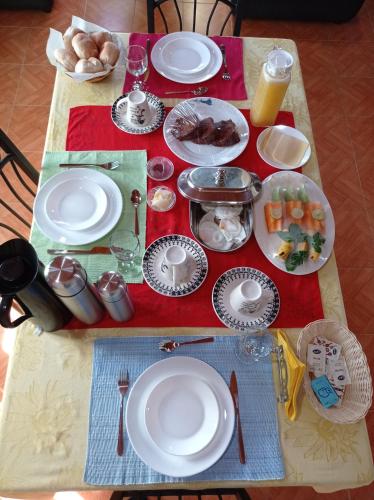 Alimentos e Bebidas, Residencial Brigada in Santo António