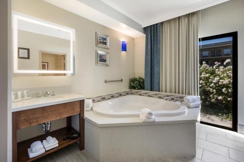 MainStay Suites Orange County John Wayne Airport