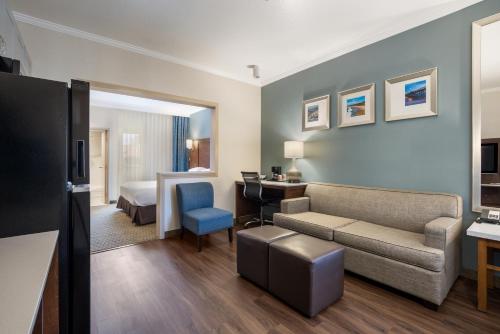 MainStay Suites Orange County John Wayne Airport