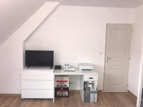 Chambre , 1 lit double et 1 lit simple, Le Mans (zdjęcie 7)