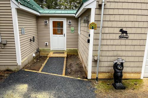 Beaver Cove Cabin