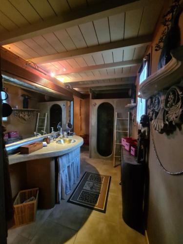Suite Exotique CÔTE SUD ARDECHE avec Espace Cuisine accès Patio avec Piscine ! (Suite Exotique COTE SUD ARDECHE avec Espace Cuisine acces Patio avec Piscine !) in Chauzon
