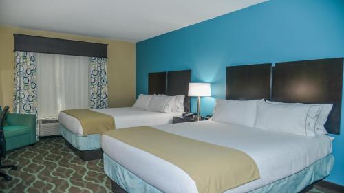 Holiday Inn Express Hotels & Suites Cuero, an IHG Hotel