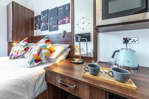 205 Earls Court Rooms 3