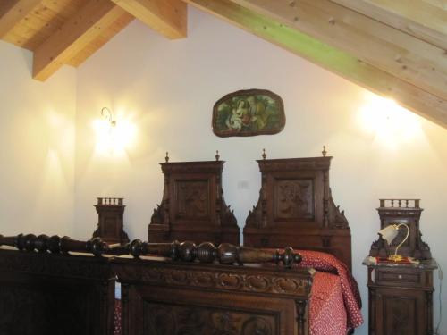 2 twin beds