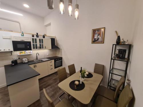 Akácfa Boutique Apartment - image 12