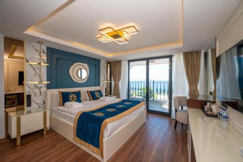 Byzantium Hotel